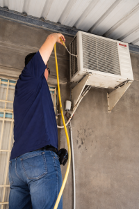 【99 街坊口碑王】公屋居屋窄位冷氣救星！99 Aircon Expert 專業深層清洗：瓦解頑固油垢，還原冰極涼感，幫你部冷氣重回巔峰狀態！